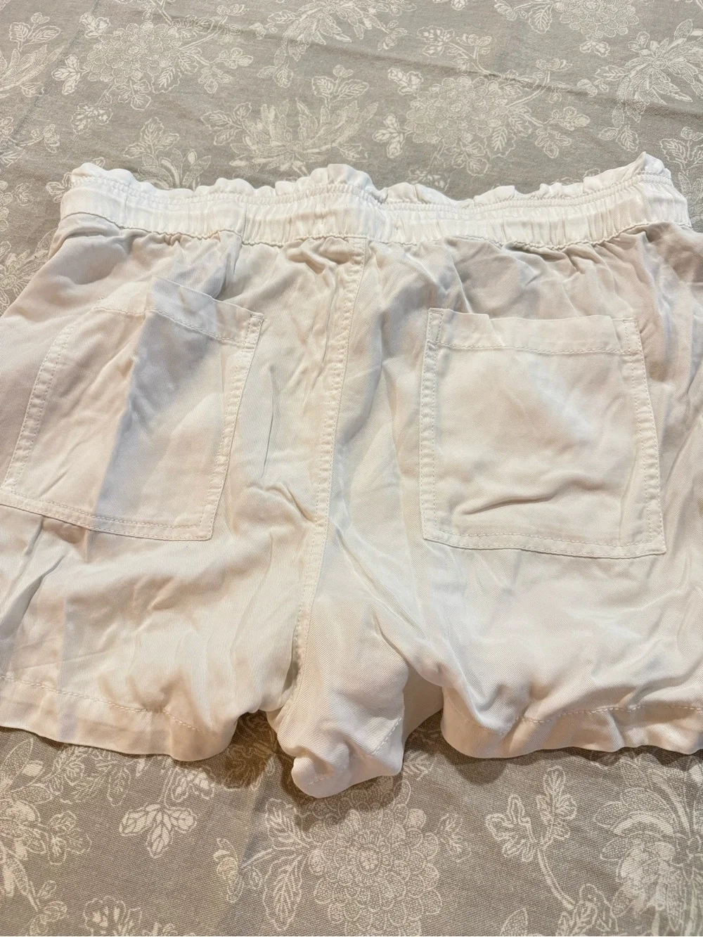 LOFT Cream Elastic Drawstring Shorts - Picture 2 of 4